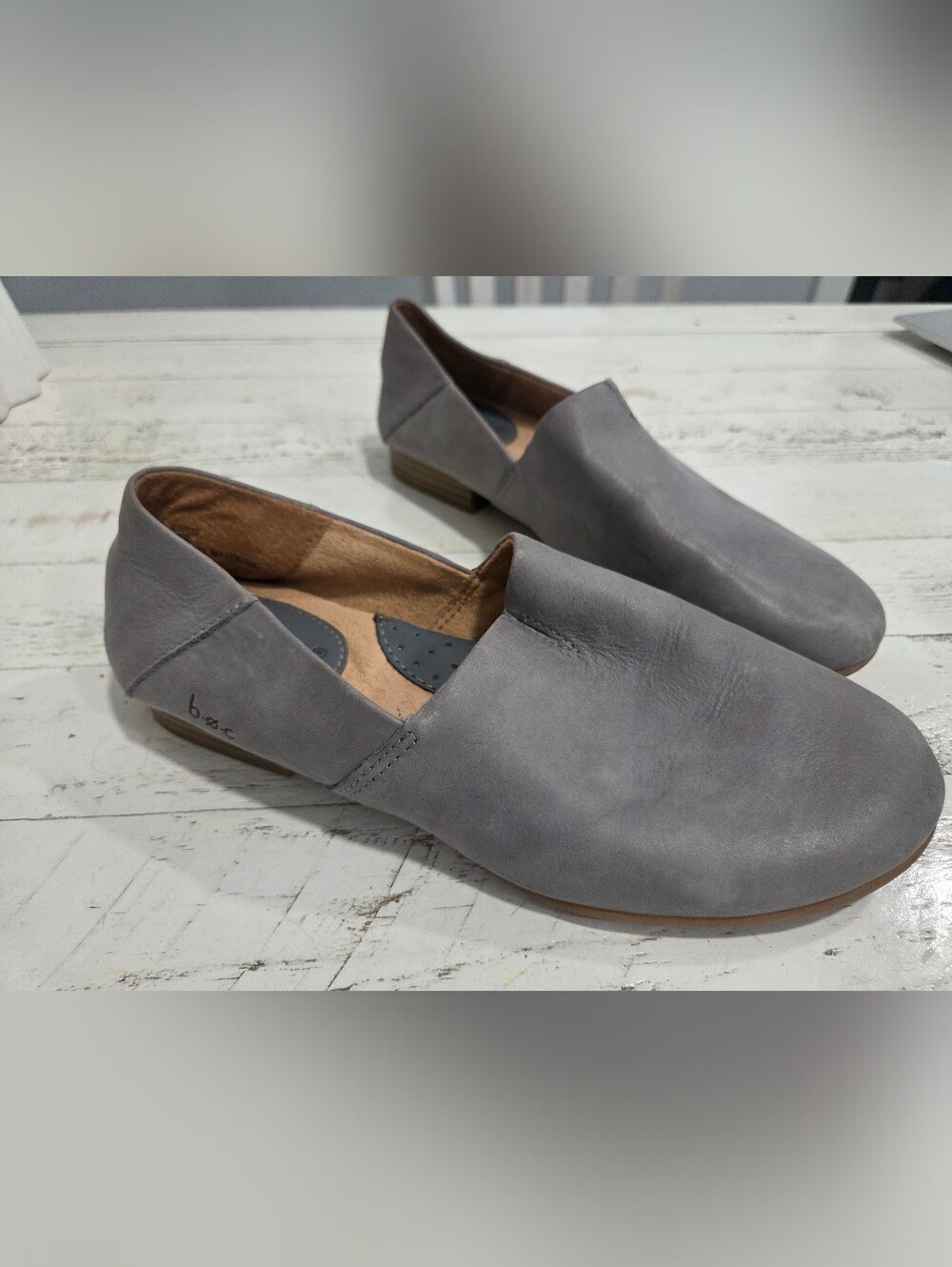 b.o.c. Gray Women's Leather Slip-On Flats